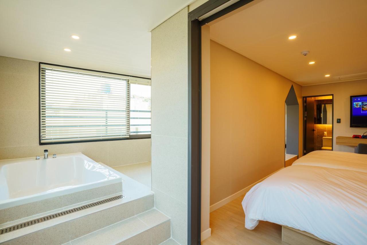 Hotel Pico Tongyeong Ngoại thất bức ảnh